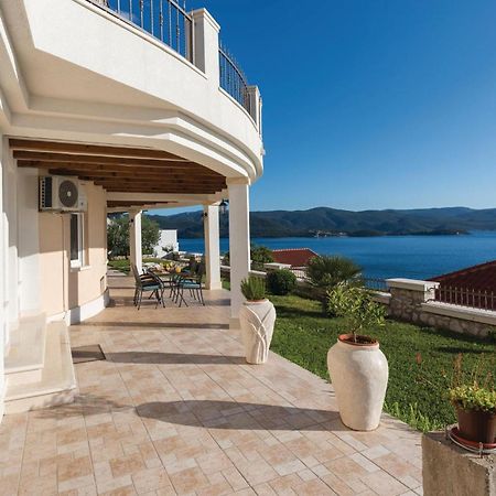 Lovely Apartment In Komarna With House Sea View Klek Exterior photo
